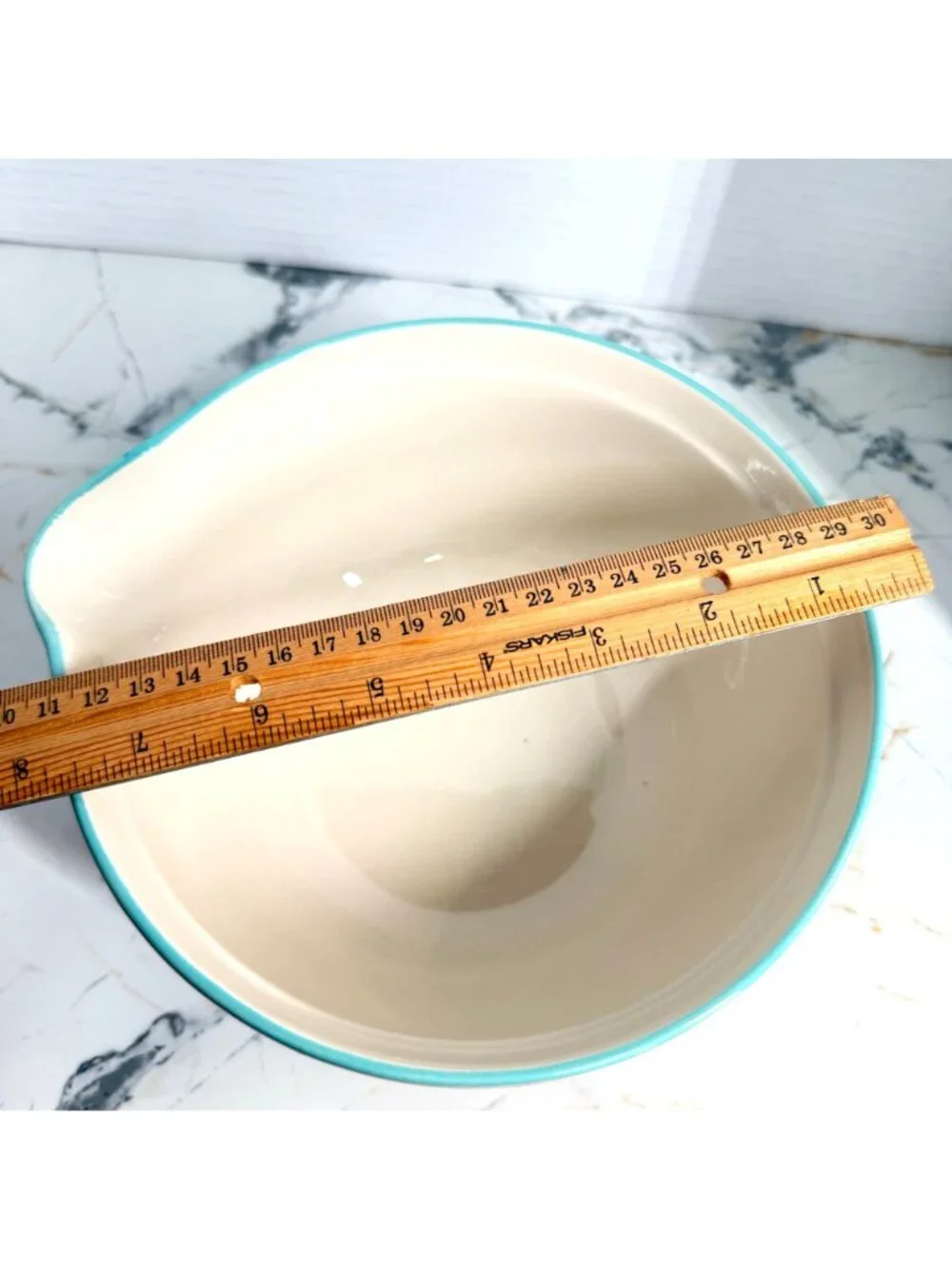 The Pioneer Woman Wishful Winter Large Ceramic Mixing Bowl with Spout, med size